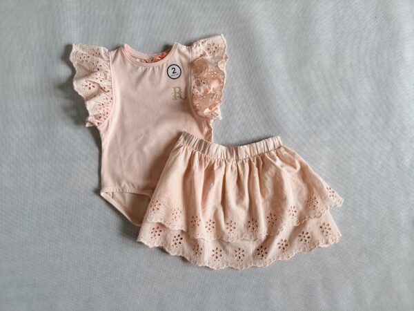 Komplet spódniczka + body rozm. 110 River Island