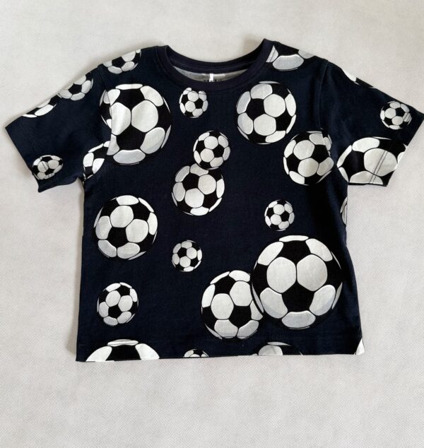 T-SHIRT W PIŁKI NAME IT ROZM. 92