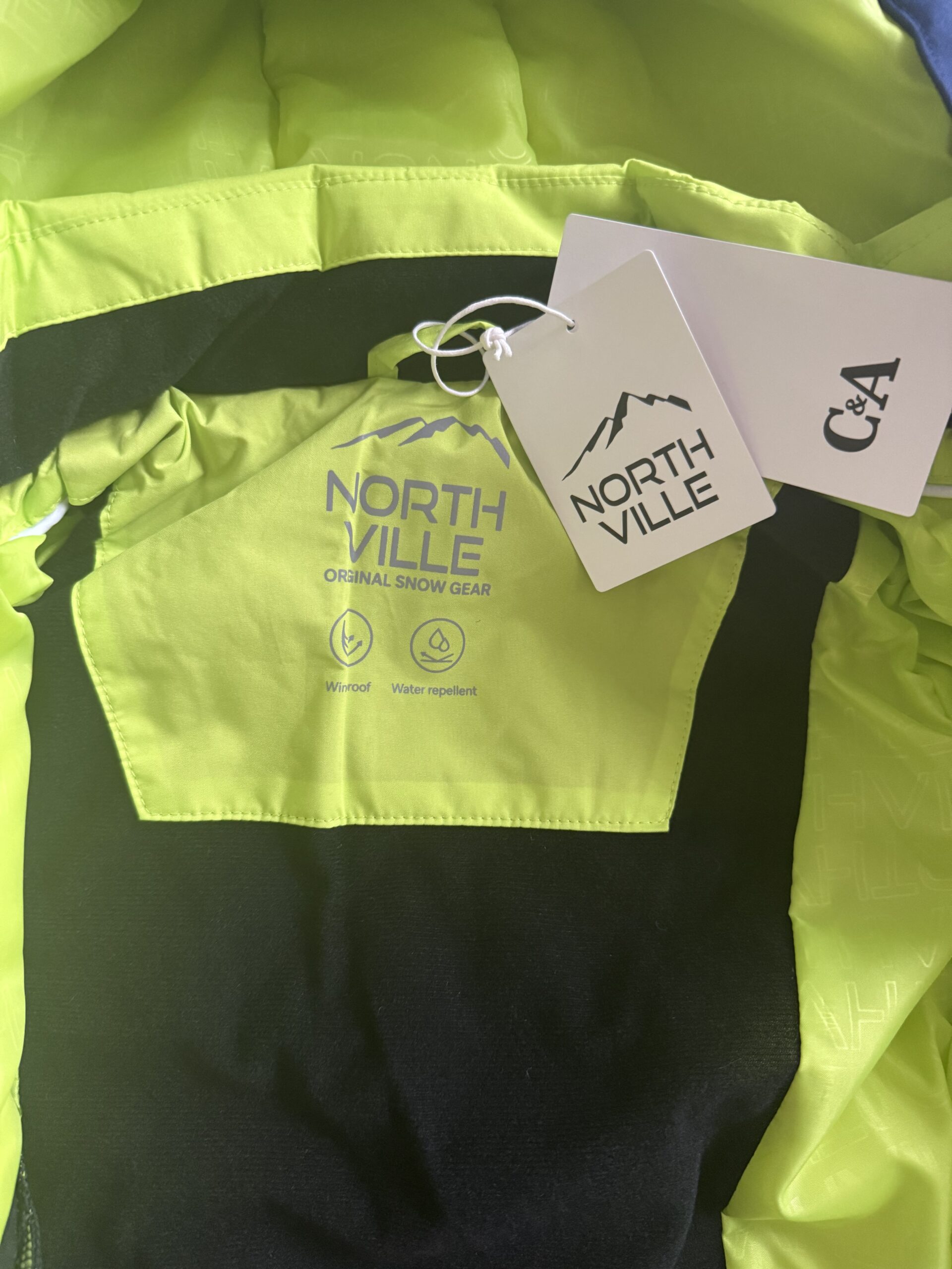 Kurtka narciarska z kapturem C&A rozm. 134 - obrazek 4