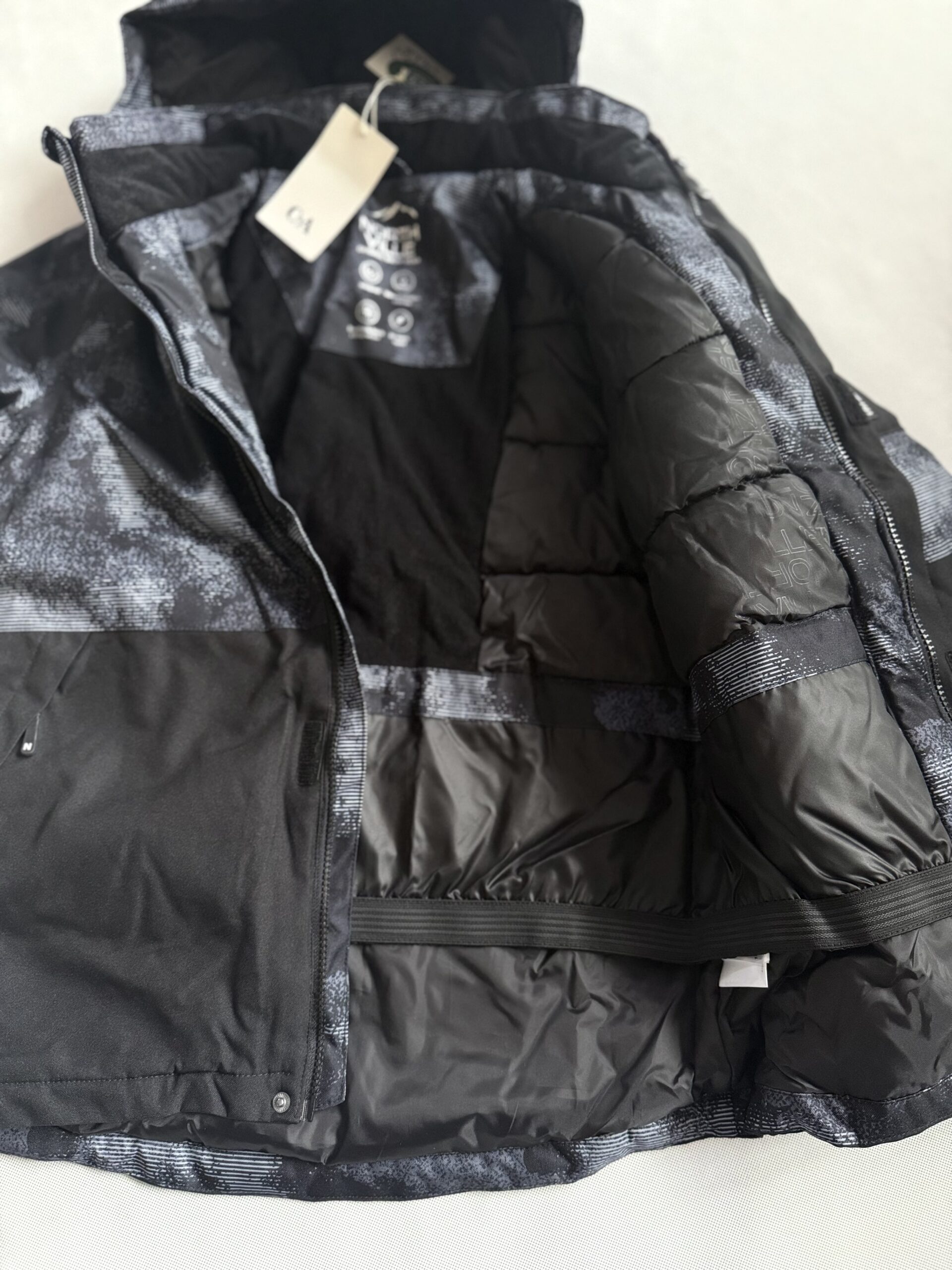 Kurtka narciarska nieprzemakalna z kapturem C&A rozm. 158-164 - obrazek 3