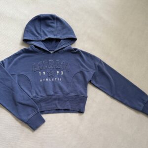 Krótka bluza z kapturem PRIMARK rozm. 134