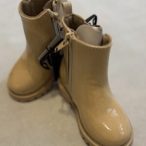 Botki lakierowane KIABI rozm. 21