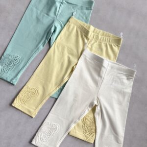 Wielopak- 3 pary legginsy rybaczki C&A rozm. 104