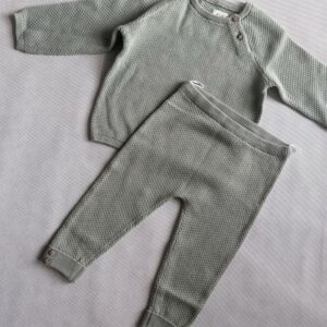 Komplecik niemowlęcy sweterek i spodnie C&A rozm. 80