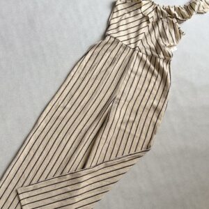 Kombinezon z falbanką przy dekolcie C&A rozm. 146